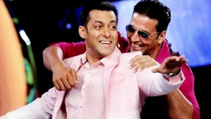 Salman Khan Akshay Kumar Dance Performance In Delhi Wedding Users Trolled Both Actor Of Selfiee And Tiger 3