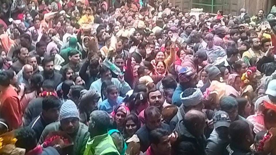 Devotees throng Thakur Banke Bihari temple on Somvati Amavasya in Mathura