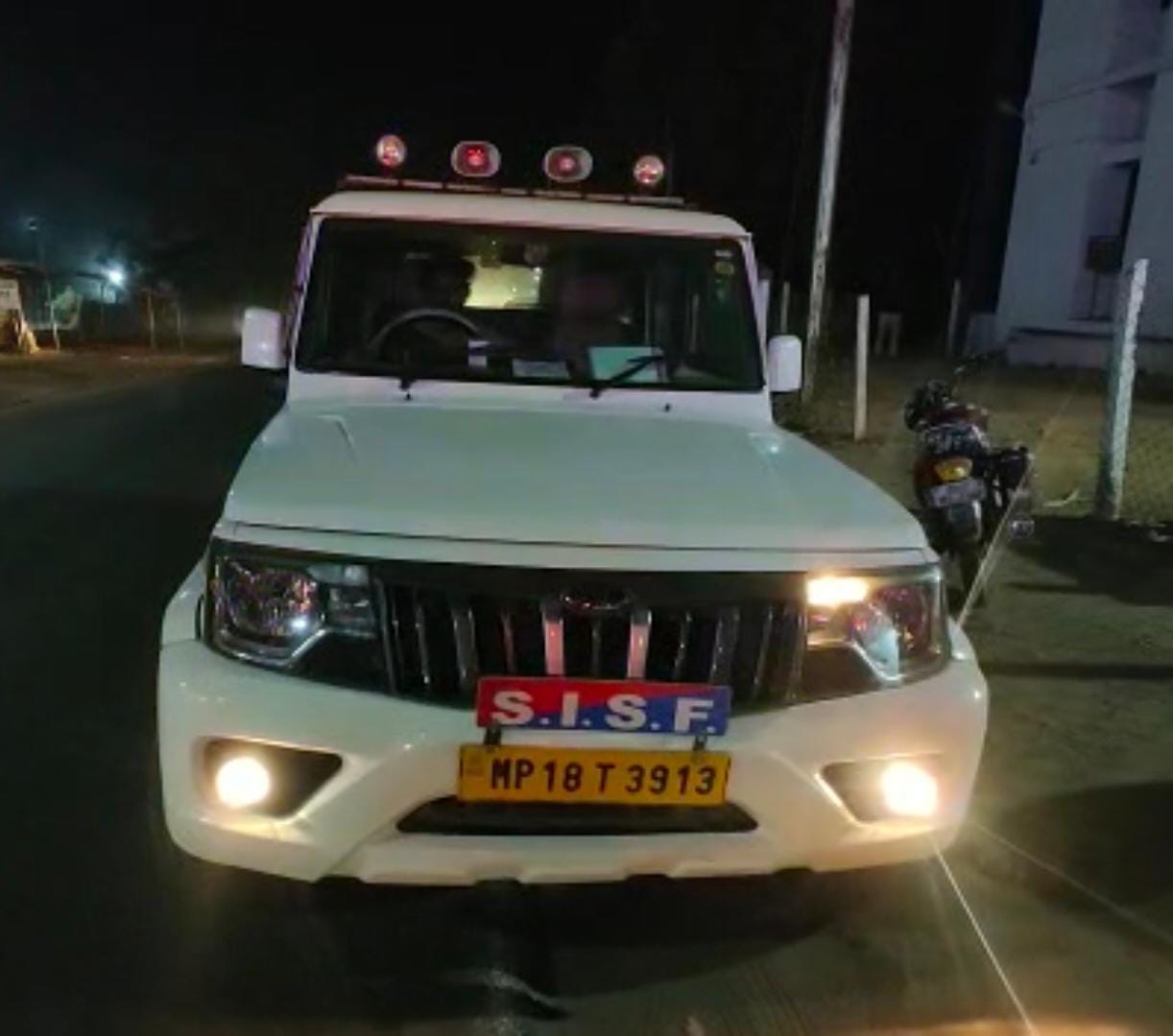 MP News: 10-12 armed miscreants attacked CISF jawans in Umaria, one seriously injured