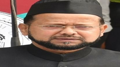 अजमल खां तिब्बिया कॉलेज के प्राचार्य प्रो. बदरुदुज्जा खान