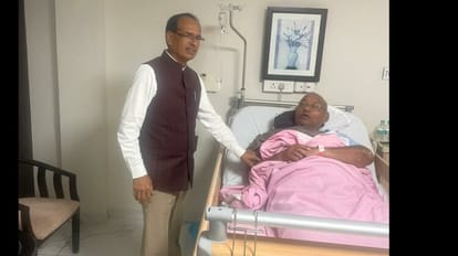 विधानसभा अध्यक्ष का हालचाल जानने अस्पताल पहुंचे सीएम शिवराज