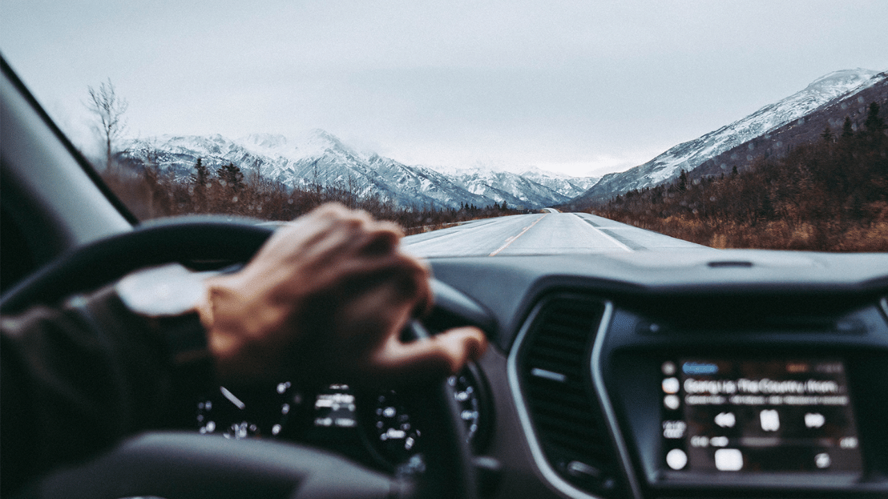 to go for a trip to the mountains in the rainy season, prepare the car in these four way