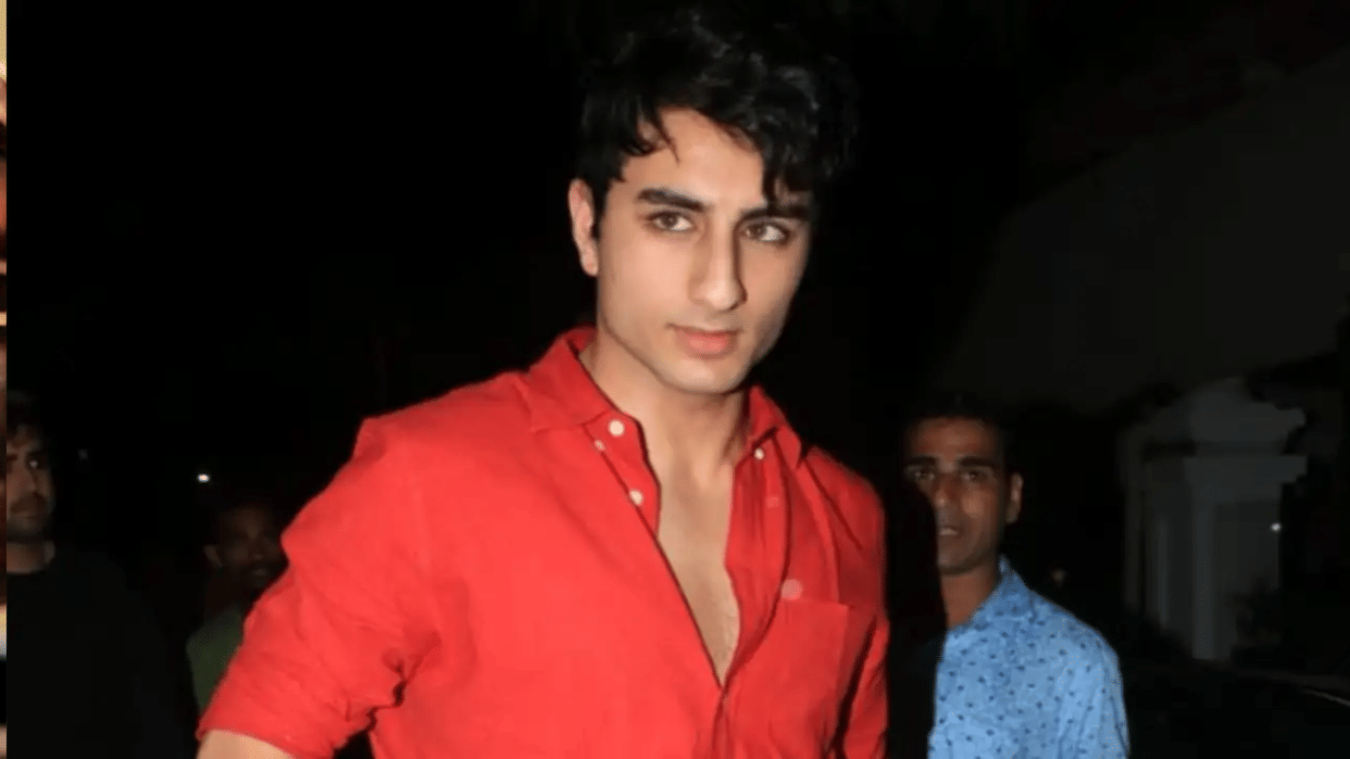 Ibrahim Ali Khan Leaves for His Acting Debut Film Shooting will be directed by Kayoze Irani