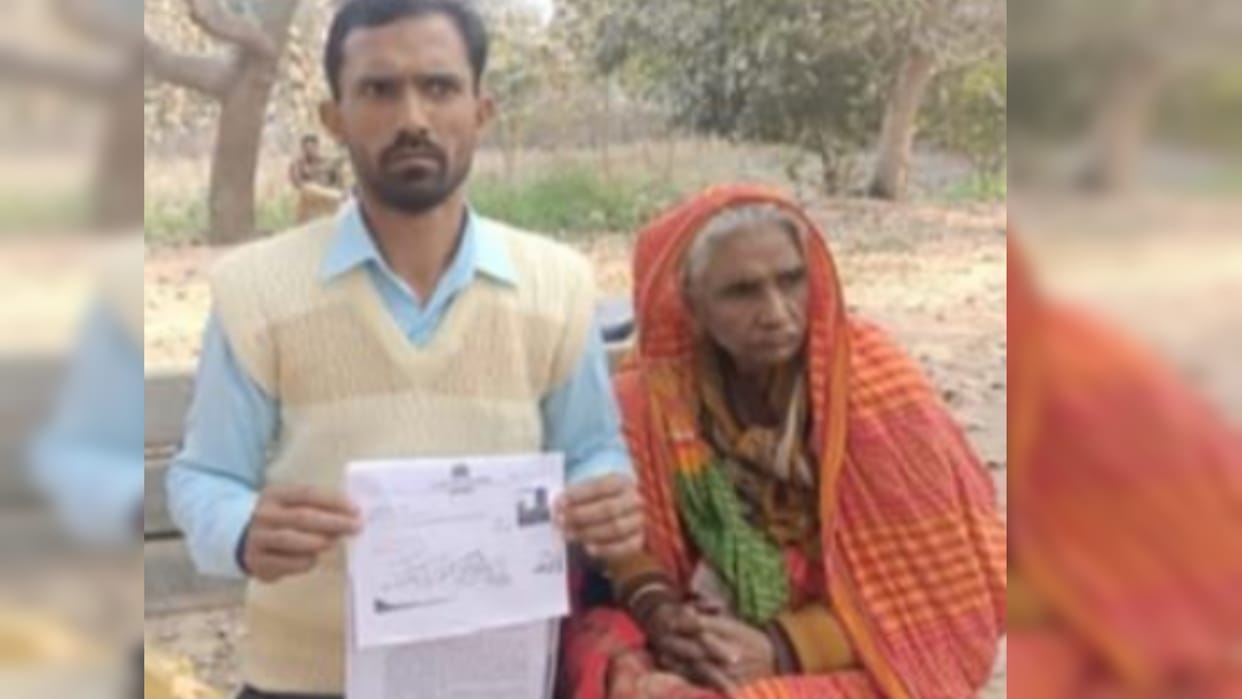 son grabbed house and evicted elderly mother in Gorakhpur