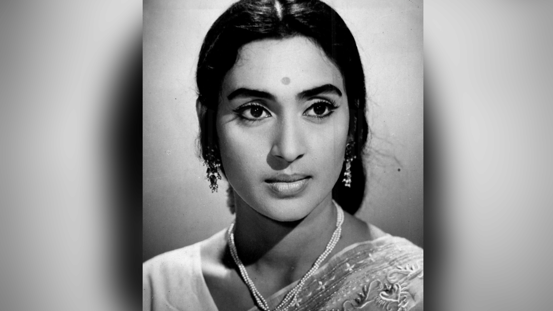 Nutan Death Anniversary When Actress Forgot her Car Outside Laundry Shop
