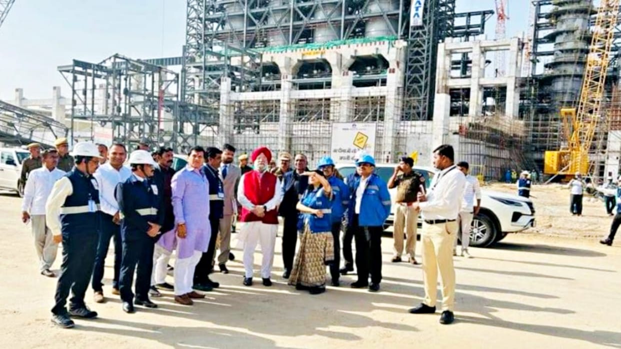 Petroleum Minister Hardeep Puri visits Asia's largest Pachpadra Refinery