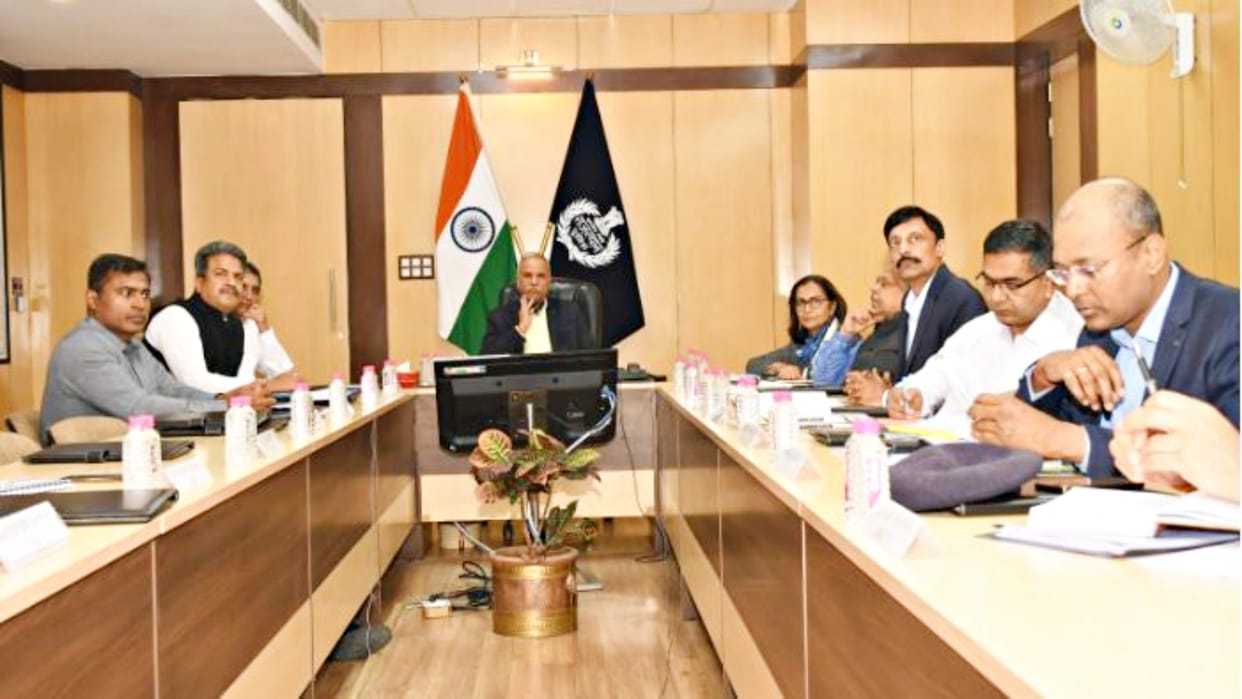 Officers of five states started meeting at police headquarters