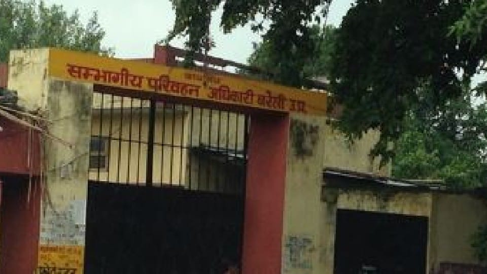 network of brokers is active from RTO office to driving training institute in Bareilly