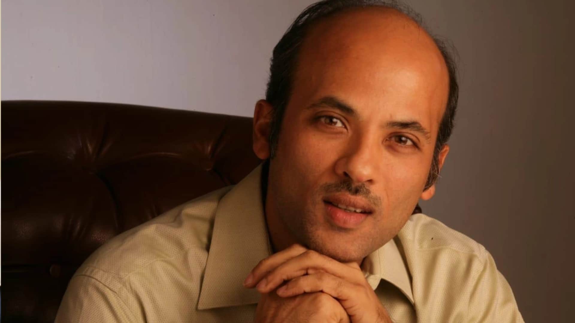 sooraj barjatya birthday know about film director who made these movies hum aapke hain koun maine pyar kiya