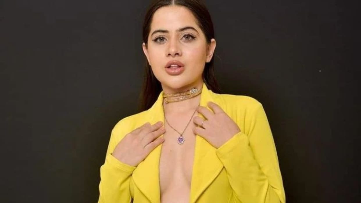 urfi javed gets angry for shooting video without permission netizens trolled for behaviour video goes viral