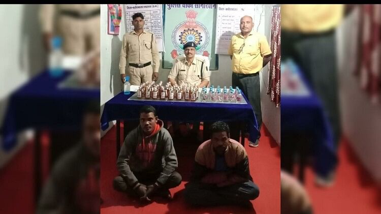 Baloda Bazar:अवैध शराब बेचने वाले दो को पुलिस ने किया गिरफ्तार, घेराबंदी के बाद पकड़े गए आरोपी – Police Arrested Two People Selling Illegal Liquor In Bhatapara