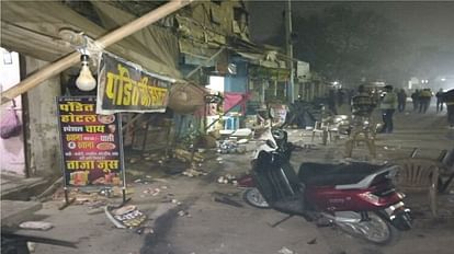 Narnaul: बेकाबू एंबुलेंस ड्राइवर ने महिला और युवक को कुचला, दुकानों के बाहर रखे सामान को भी तोड़ा हादसे के बाद बिखरा दुकान का सामान