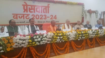 Up Budget 2022-23: सीएम बोले, आत्मनिर्भर की नींव रखने वाला बजट, संकल्प पत्र के 130 में से 110 वादे शामिल यूपी बजट पर मुख्यमंत्री योगी ने मीडिया को किया संबोधित।
