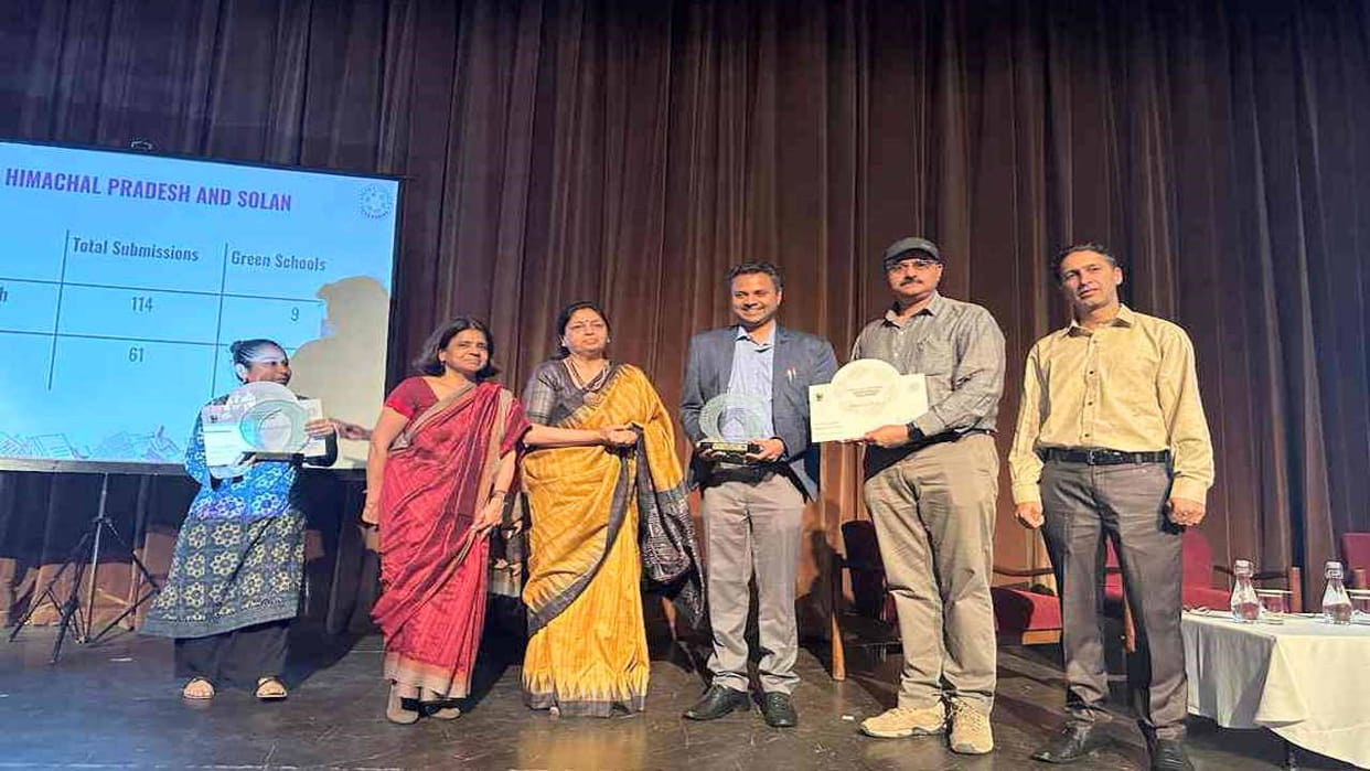 Himachal Pradesh ranks first in the country in the Green School program