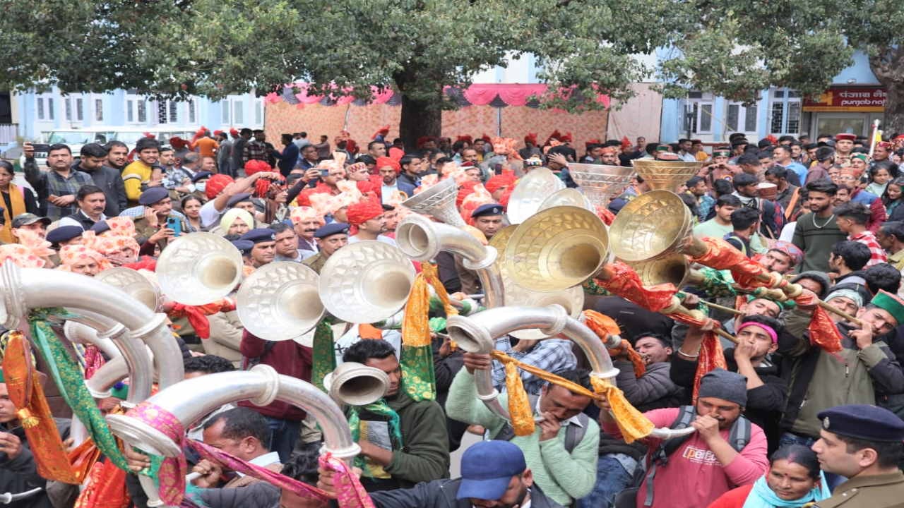 Second Jaleb led by Raj Devta Madhorai, Chhoti Kashi echoed with divine sounds
