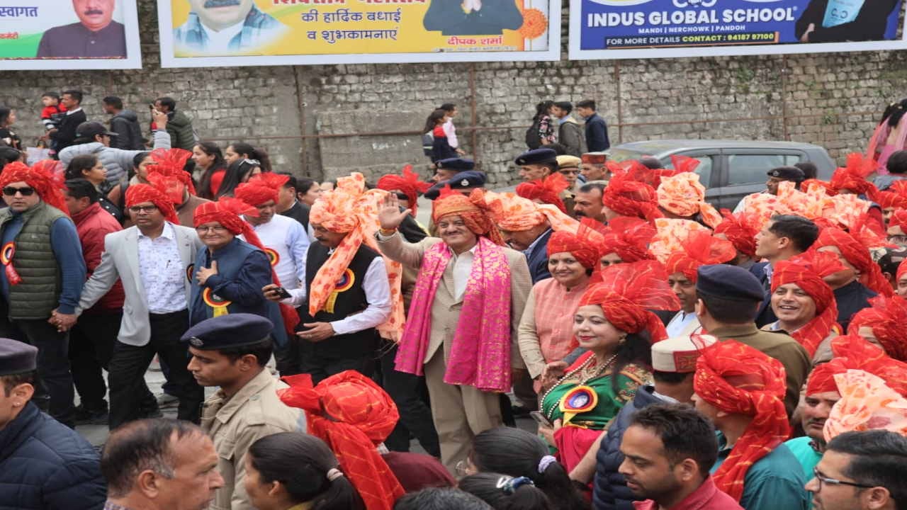 Second Jaleb led by Raj Devta Madhorai, Chhoti Kashi echoed with divine sounds