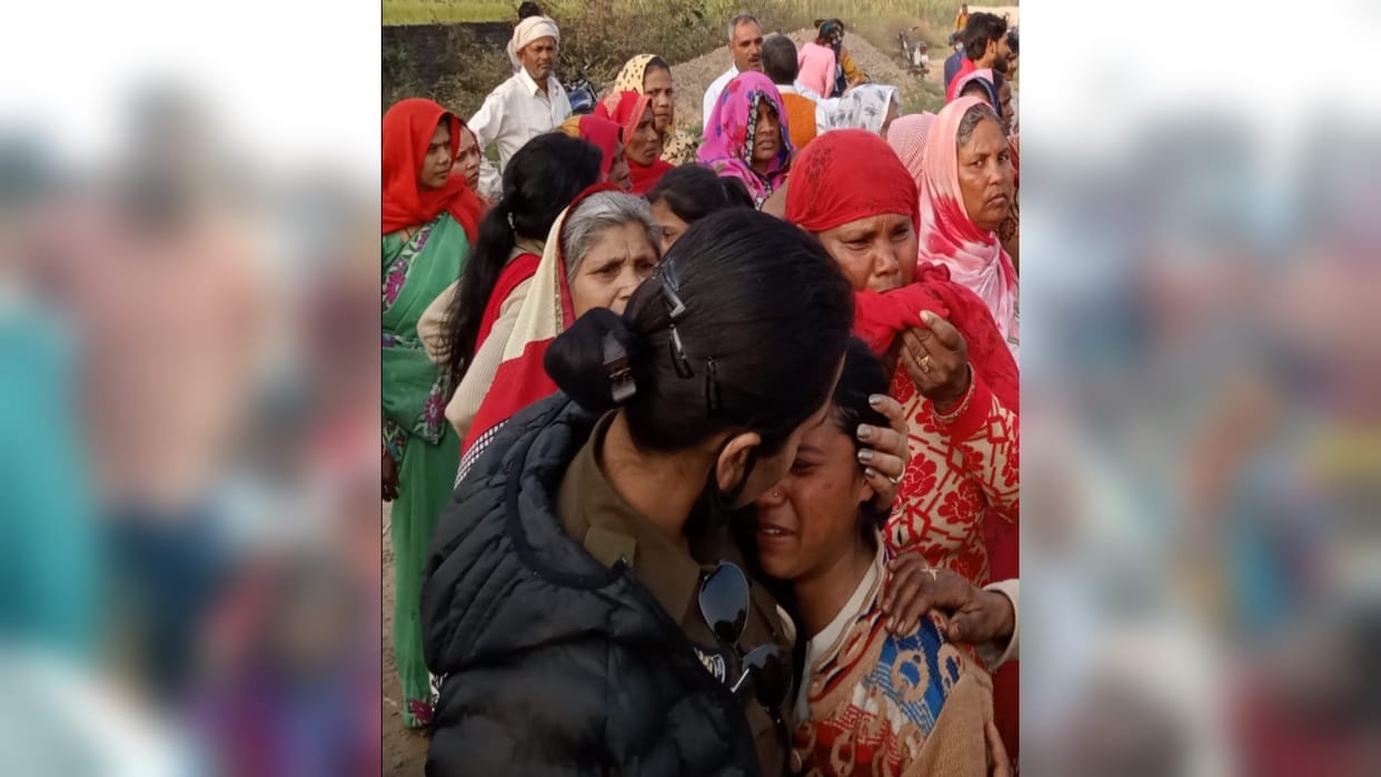 Father and son have died in road accident in Mawana and Minister has announce for help of 13 lakh by Goverment