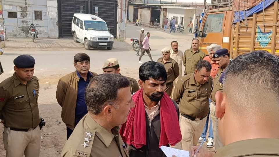 Contractor killed laborer at the behest of the deceased's wife