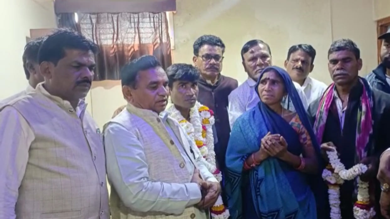 Raju returned to Khandwa after serving his sentence from Pakistan, the neighboring country tortured him