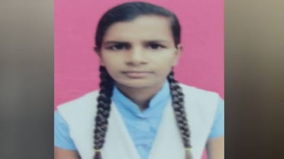 daughter insisted on marrying her lover then father and uncle killed her by drowning her in canal In Mathura