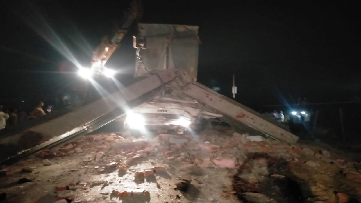 Dumper collides with welcome gate, driver, mechanic killed, debris removed by installing JCB