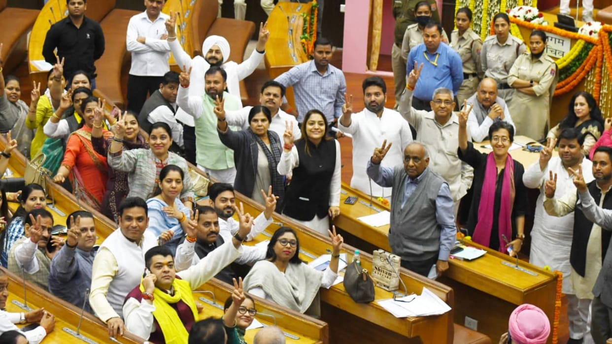Delhi MCD Mayor Election Live Updates: BJP AAP Congress Councillor Voting Today Mahapaur Chunav News in Hindi