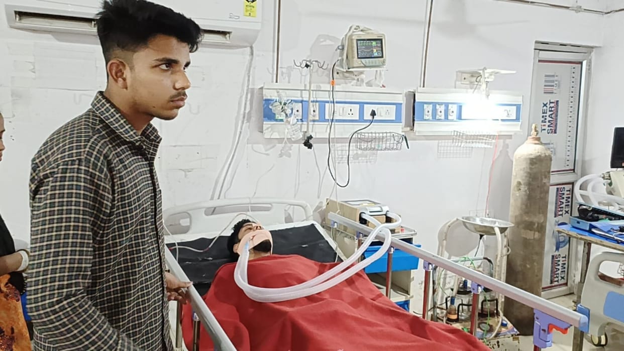 Unidentified people shot a young man who was going to do decoration work in Muzaffarpur