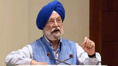 केंद्रीय पेट्रोलियम मंत्री हरदीप पुरी