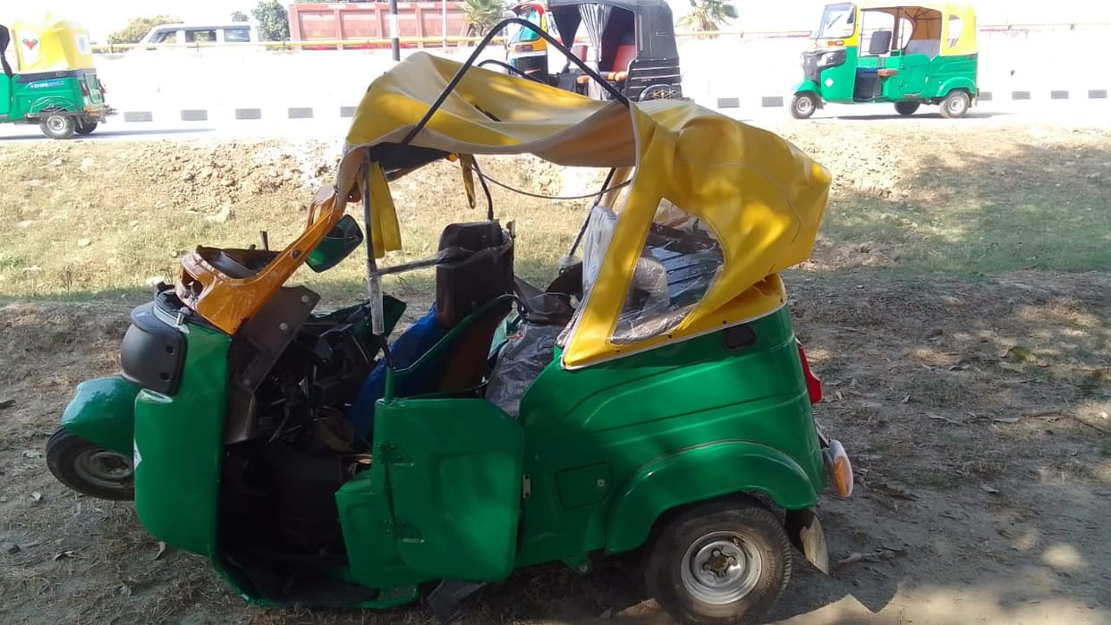 Road accident in varanasi Auto driver killed in collision with school bus at ring road