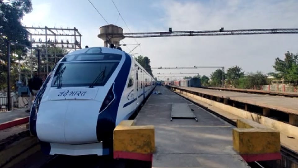 Russian CJSC Transmashholding-RVNL consortium emerges lowest bidder for 200 Vande Bharat trains