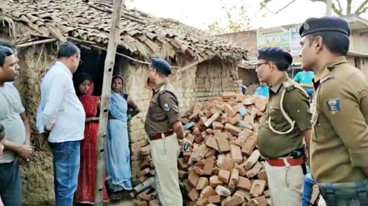 Bihar:नालंदा में छह माह की बच्ची का अपहरण, मां को चकमा देकर घर के बाहर से उठा  ले गई शातिर महिला - Kidnapping Of Six Months Old Girl From Outside The House