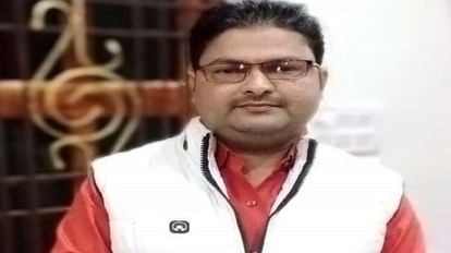 Jaunpur: बरात में गए प्रयागराज के युवक की नर्मम हत्या, झाड़ी में फेंका शव, पास में ही मिली बाइक सर्वजीत तिवारी