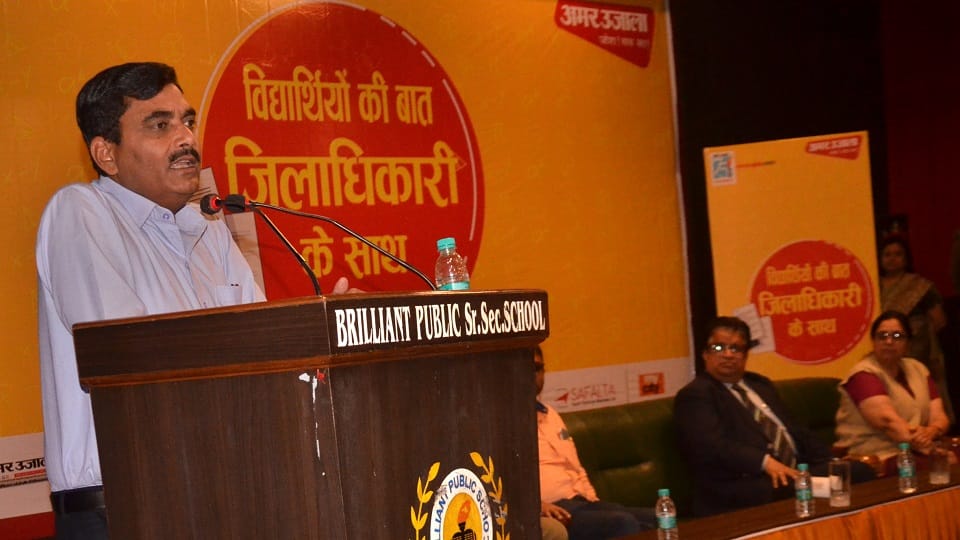 Students talk with Aligarh DM