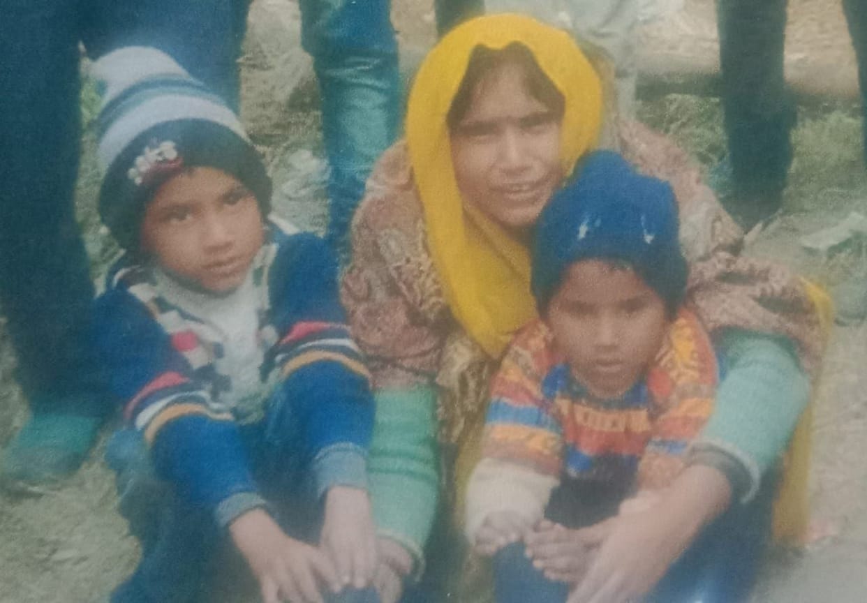 Kanpur Dehat : 25 days after husband's death in Lalgaon of Rasulabad, wife hanged herself