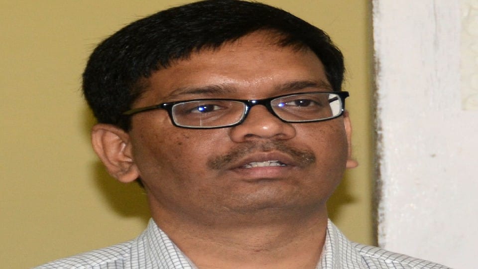 Pilibhit DM reached the Juvenile Justice Board and said to the judge you do not know me