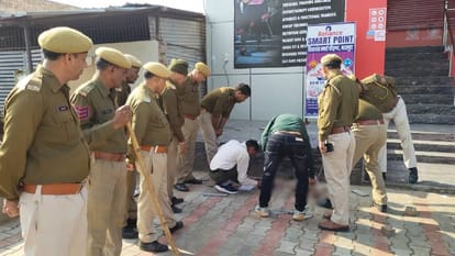 miscreants fired bullets at former corporator younger brother Lala Pahalwan In Bharatpur