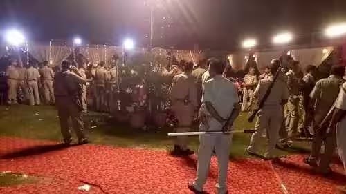 Uproar in marriage,  Janati Baraati clashed over Nagin dance, groom ran away leaving Jaimal