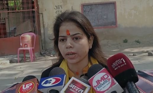 Durga Vahinis provincial convenor sitting on hunger strike, VHP removed her the obscene video was releaseds