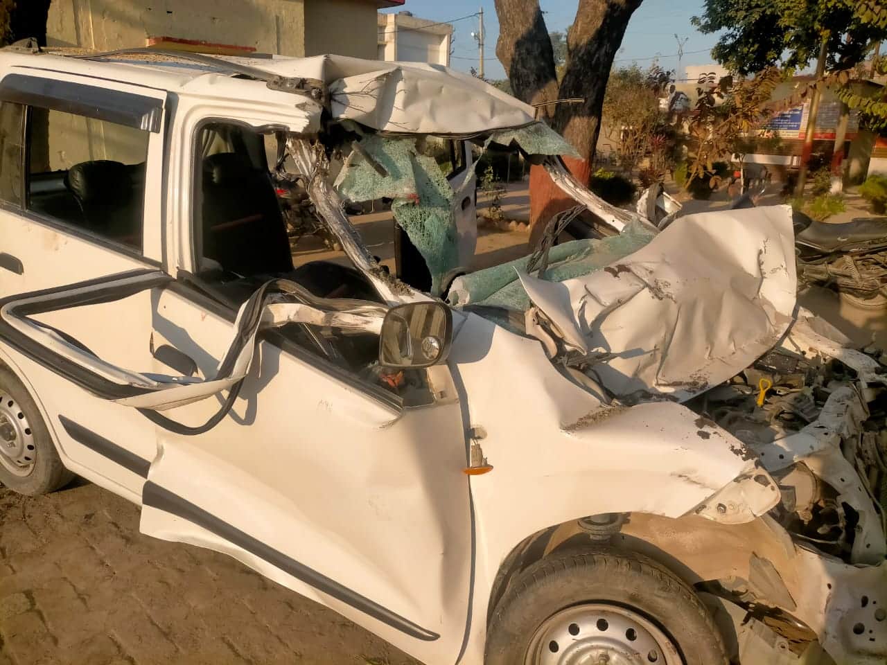 Photos: four died in Accidents including three friends in Shamli and Saharanpur today