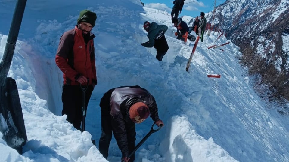 Kedarnath dham yatra 2023 will run 205 days this year iceBerg Cutting work continue