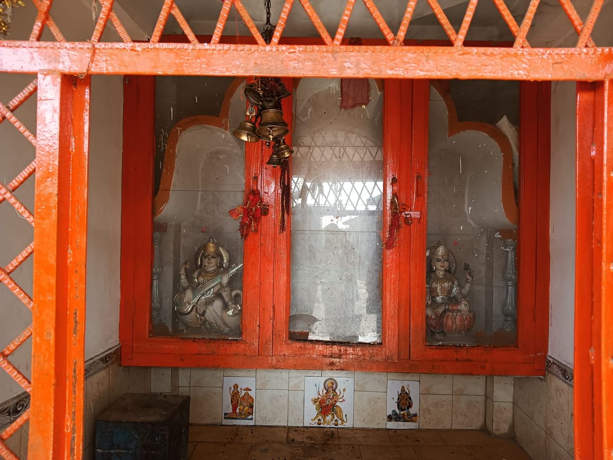 Bijnor Crime News:  man broke the idol in the religious place, anger among the villagers