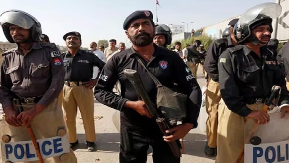 Pakistan News in Hindi 10 Killed in Targeted Attack in Pakistan, Pti Leader Atif Munsif Khan Among Victims