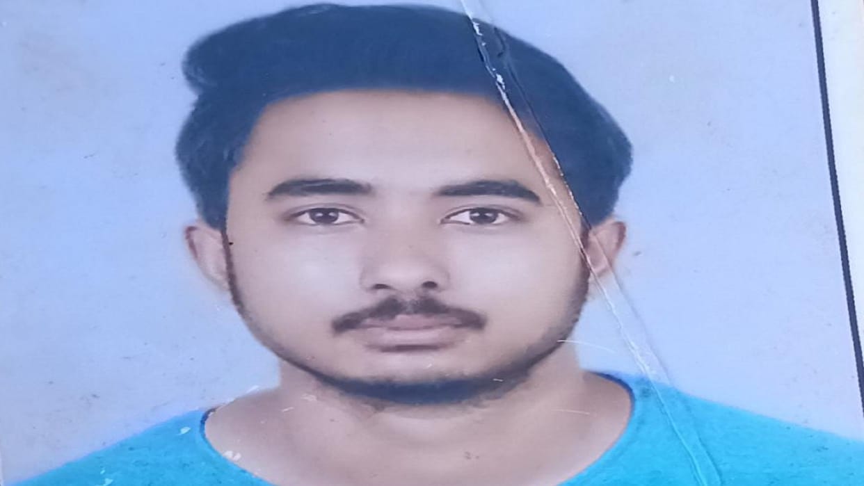 Dead body of competitive student found on railway track, relatives expressed fear of murder