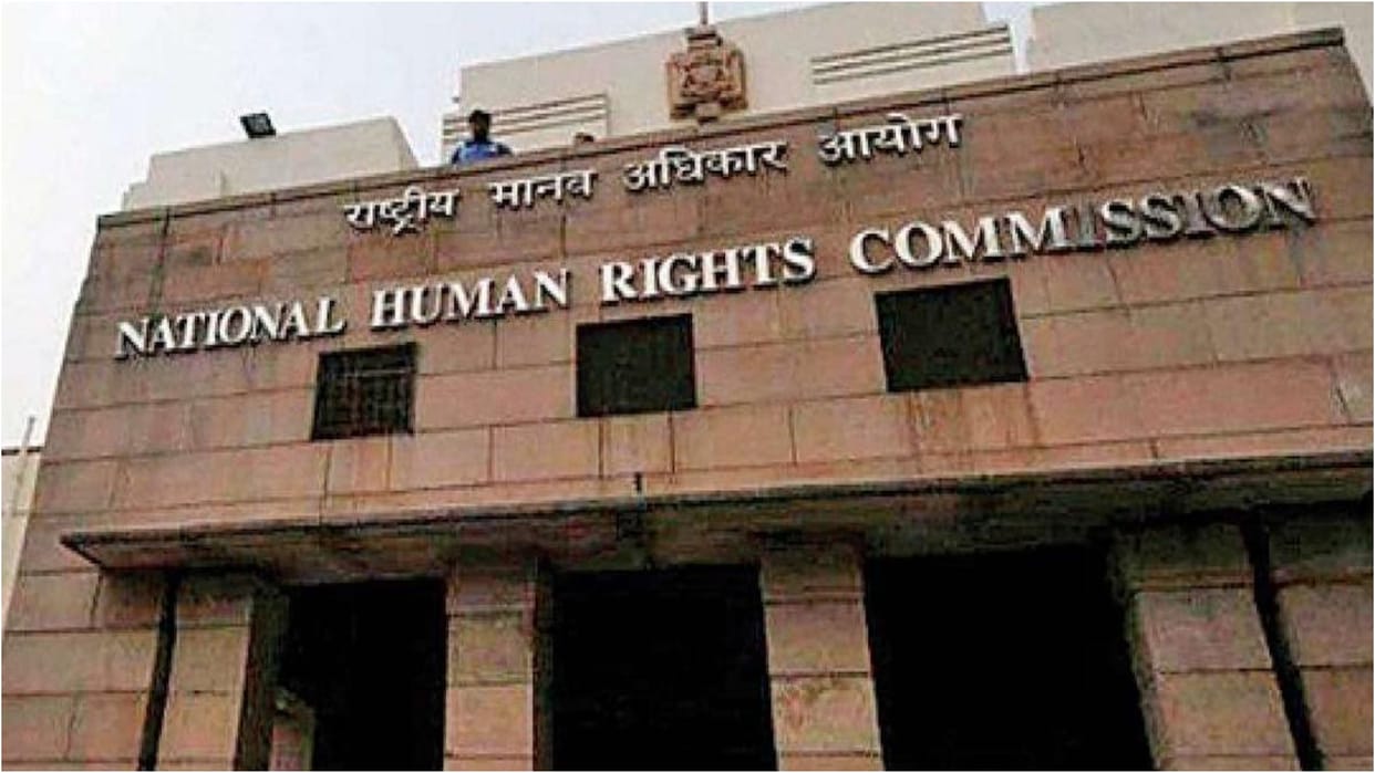 Holidays in Bollywood matter of leave in film industry reached Human Rights Commission some instruction issued