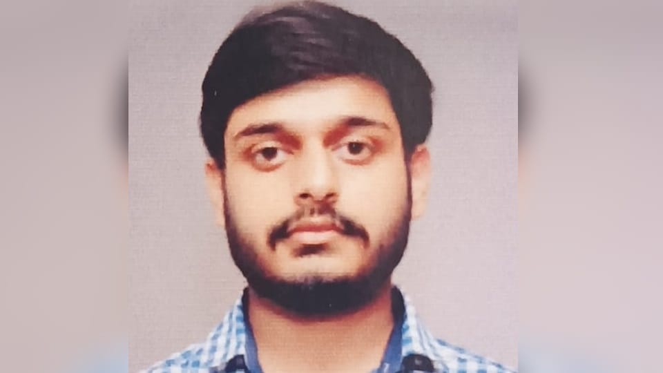 Roorkee: Two students Innovate Smart Helmet with many Security features