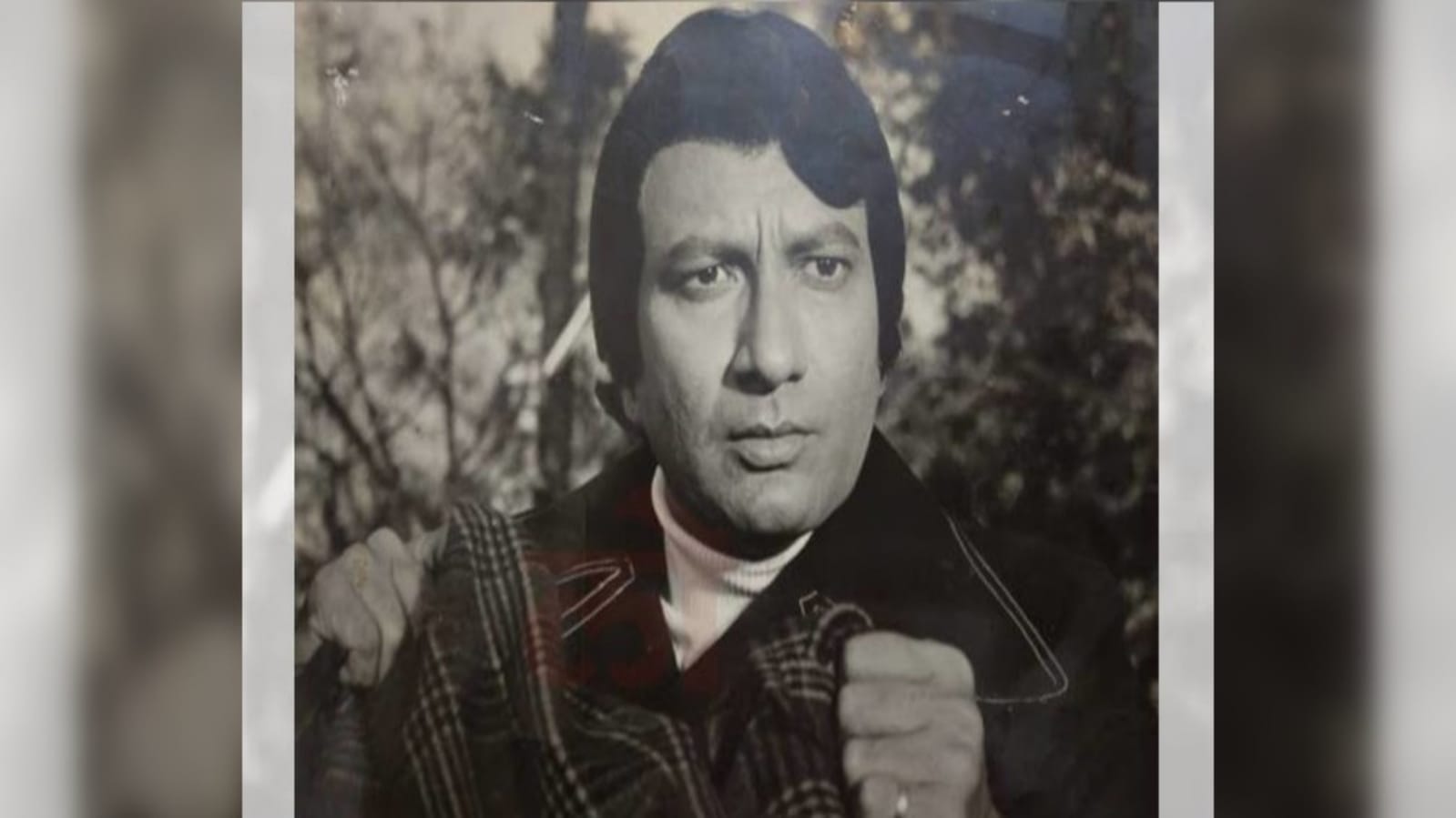 Vijay Anand Death Anniversary know about filmmaker who married with her own sister