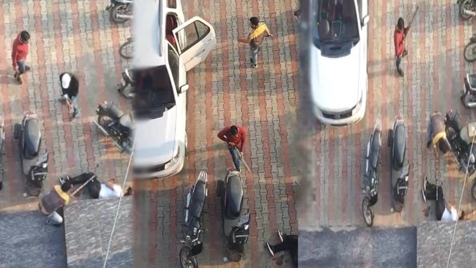 miscreants fired bullets at former corporator younger brother Lala Pahalwan In Bharatpur