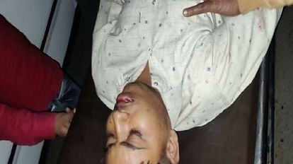 Aligarh News: अज्ञात वाहन की टक्कर से दो युवक की मौत और दो घायल, ट्रैक्टर से गिरकर बुजुर्ग की मौत घायल अनु