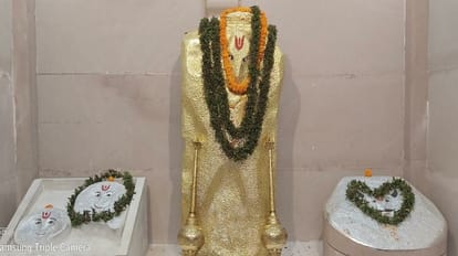 दुर्गाकुंड स्थित धर्मसंघ परिसर में बालाजी सरकार का मंदिर