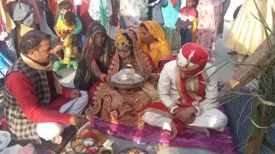 bride vidai on helicopter after marriage in bareilly